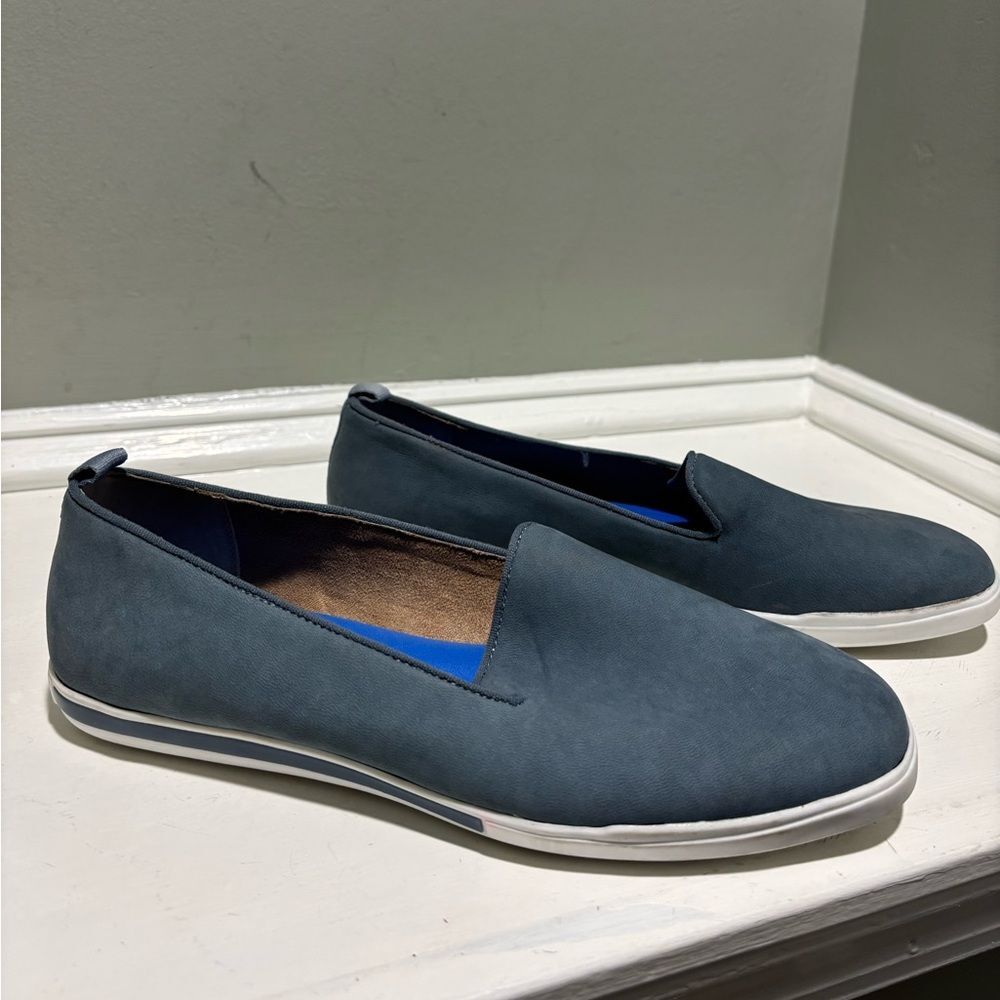 Blue/Gray Women’s Comfort Slip-On Shoes by Me Too -size 9